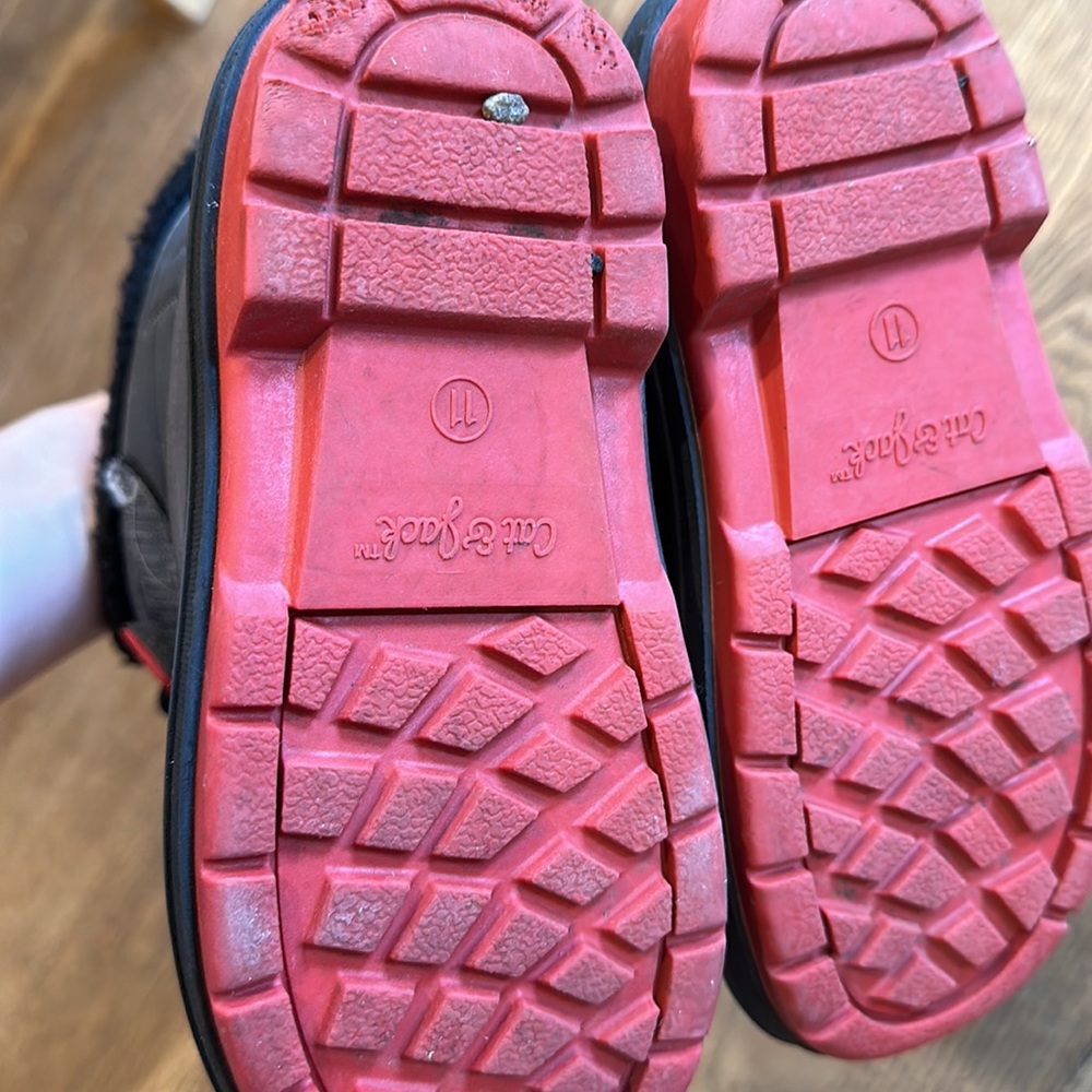 Cat and Jack Size 11 Boys Snow Boot ❄️ - Picture 2 of 2